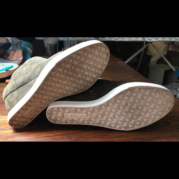 Olive green, Linea Paolo booties. Size 5.5. - Picture 4 of 4